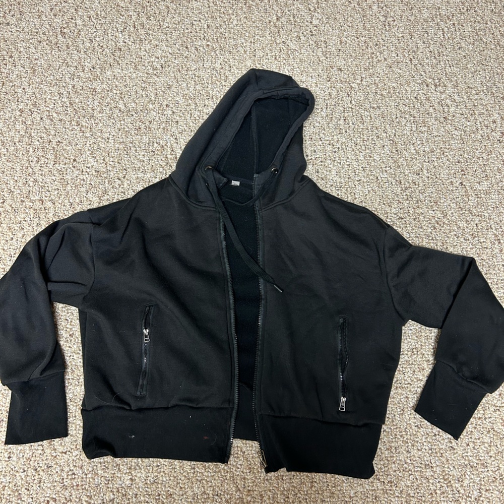 black cropped zip up